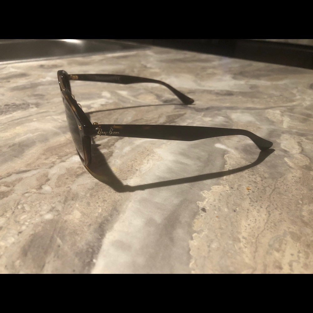 Ray-Ban glasses - Picture 3 of 5